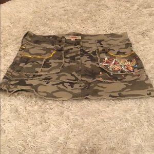 Canoufrage pattern skirt